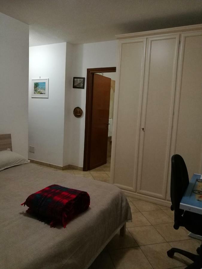 Camera Privata Hotel Pomezia Eksteriør billede